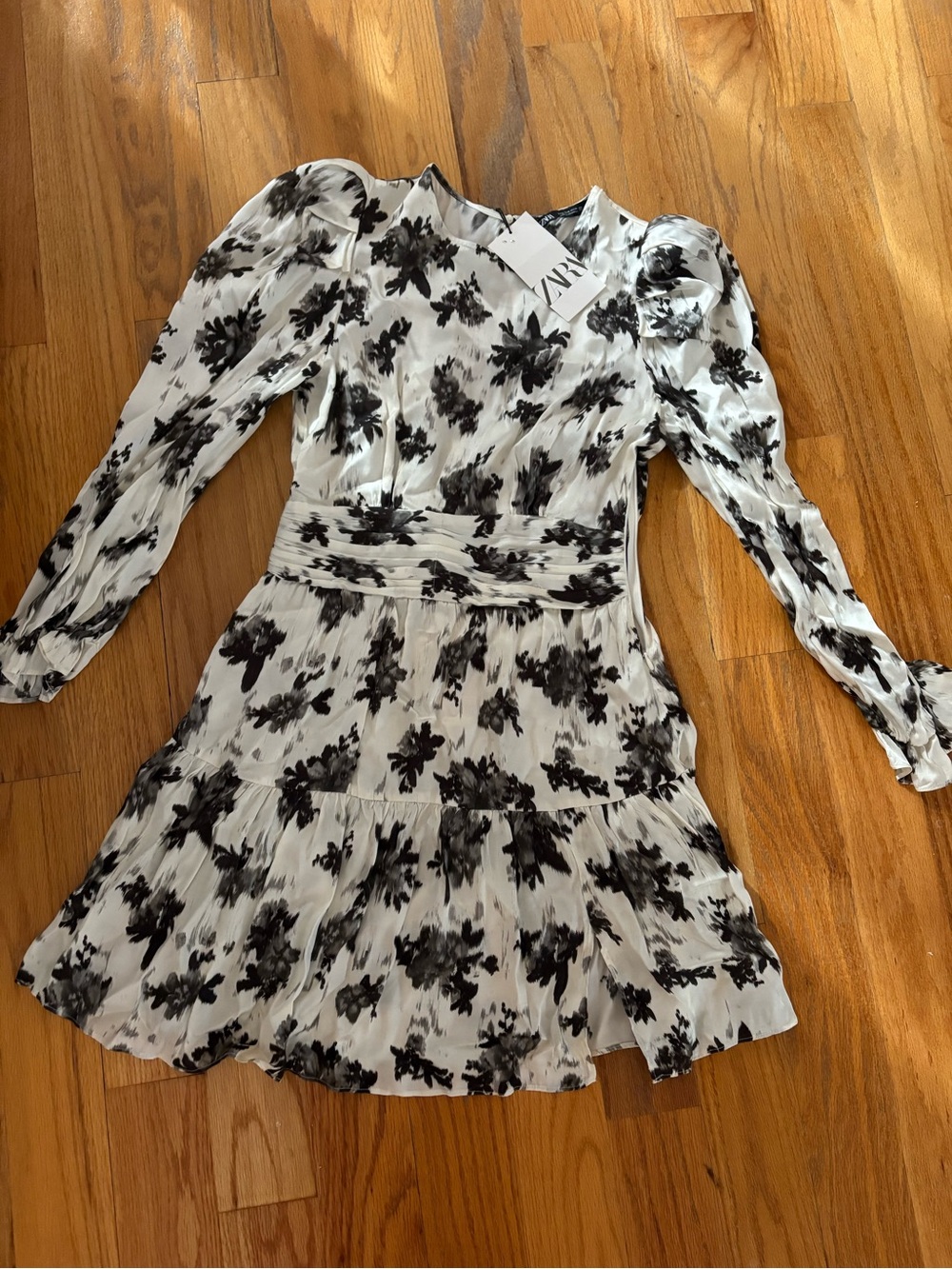 Zara Black & White Floral Long-Sleeve Ruffle Dress